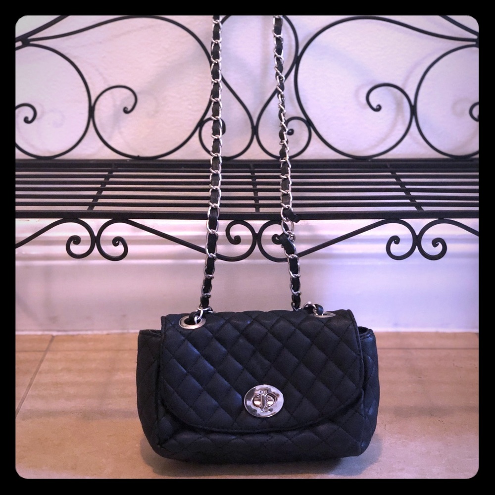 Cross body faux leather purse